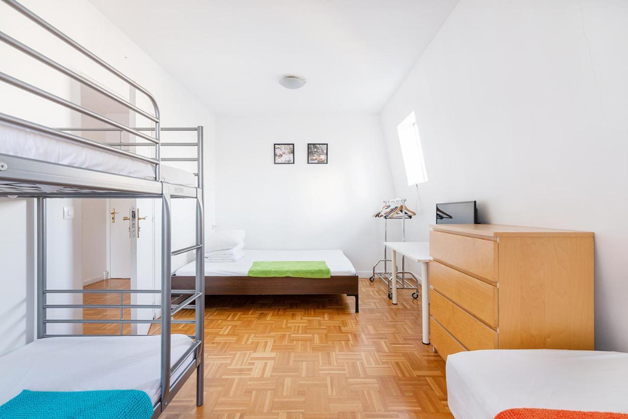 Cameleon Paris Guesthouse Pantin Luaran gambar